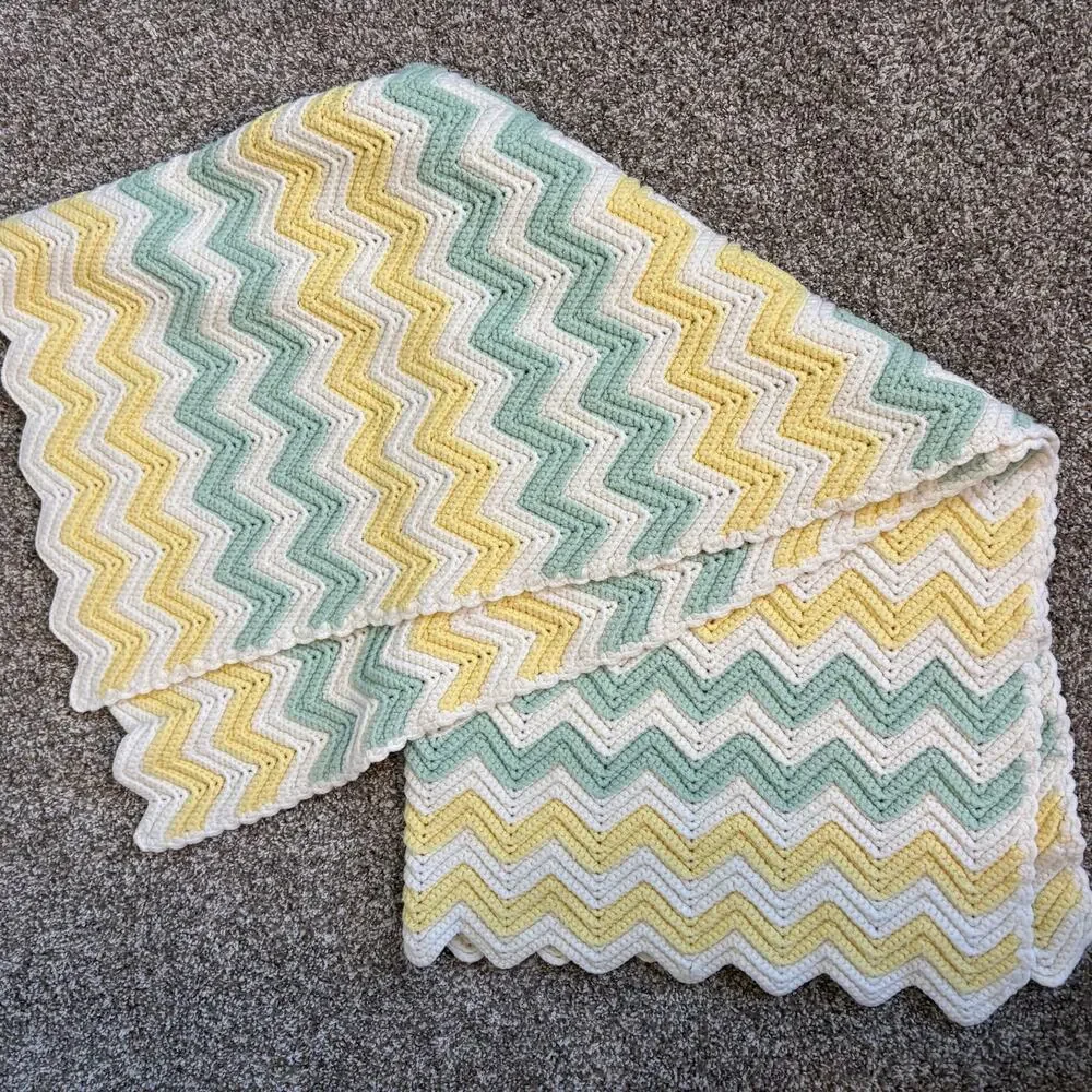 Vintage Handmade Crochet Chevron Baby Blanket Yellow Mint Green White 36x44